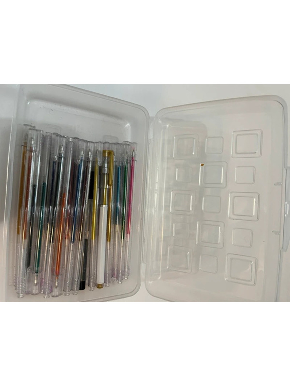 Bundle of gel pens in the container